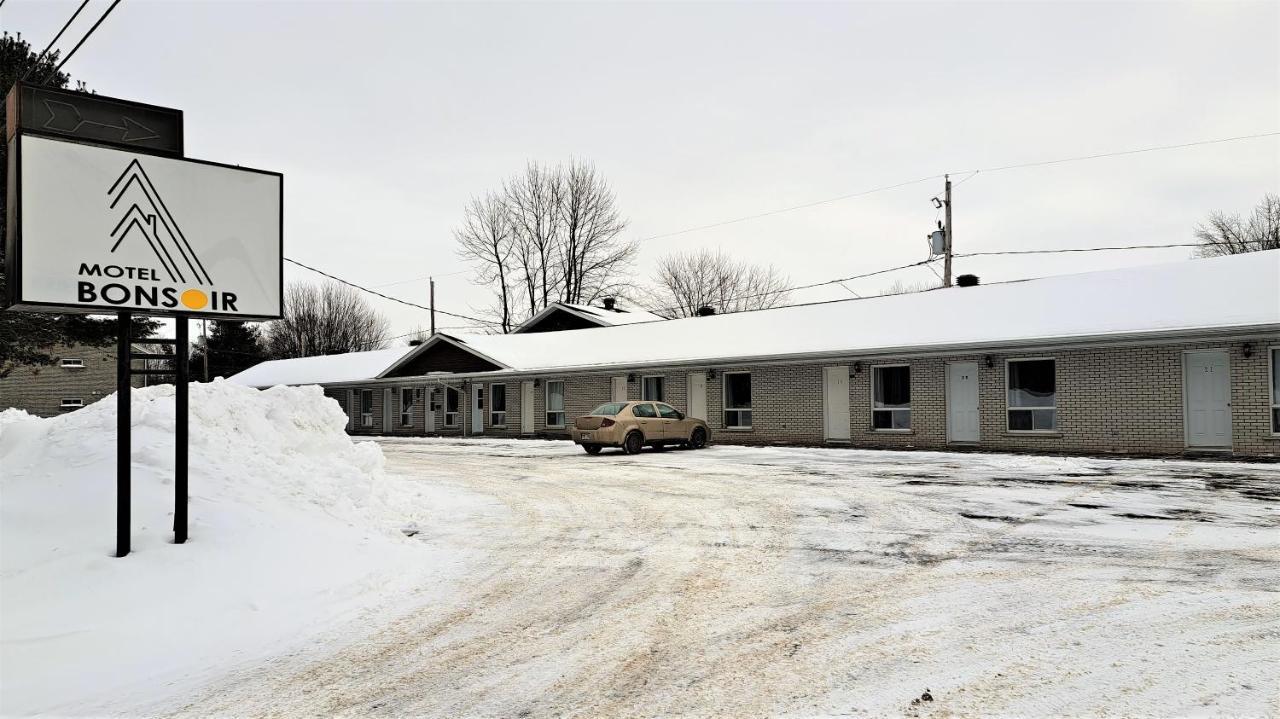 Motel Bonsoir Жолиет Екстериор снимка