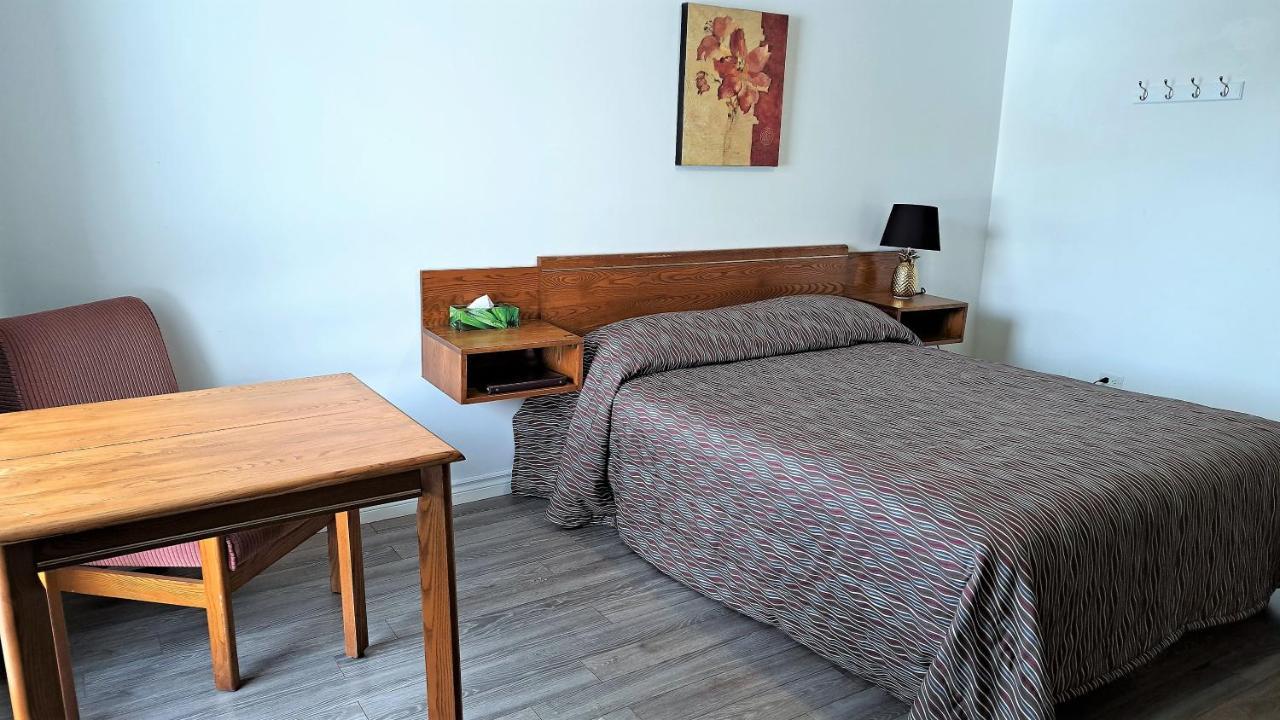Motel Bonsoir Жолиет Екстериор снимка
