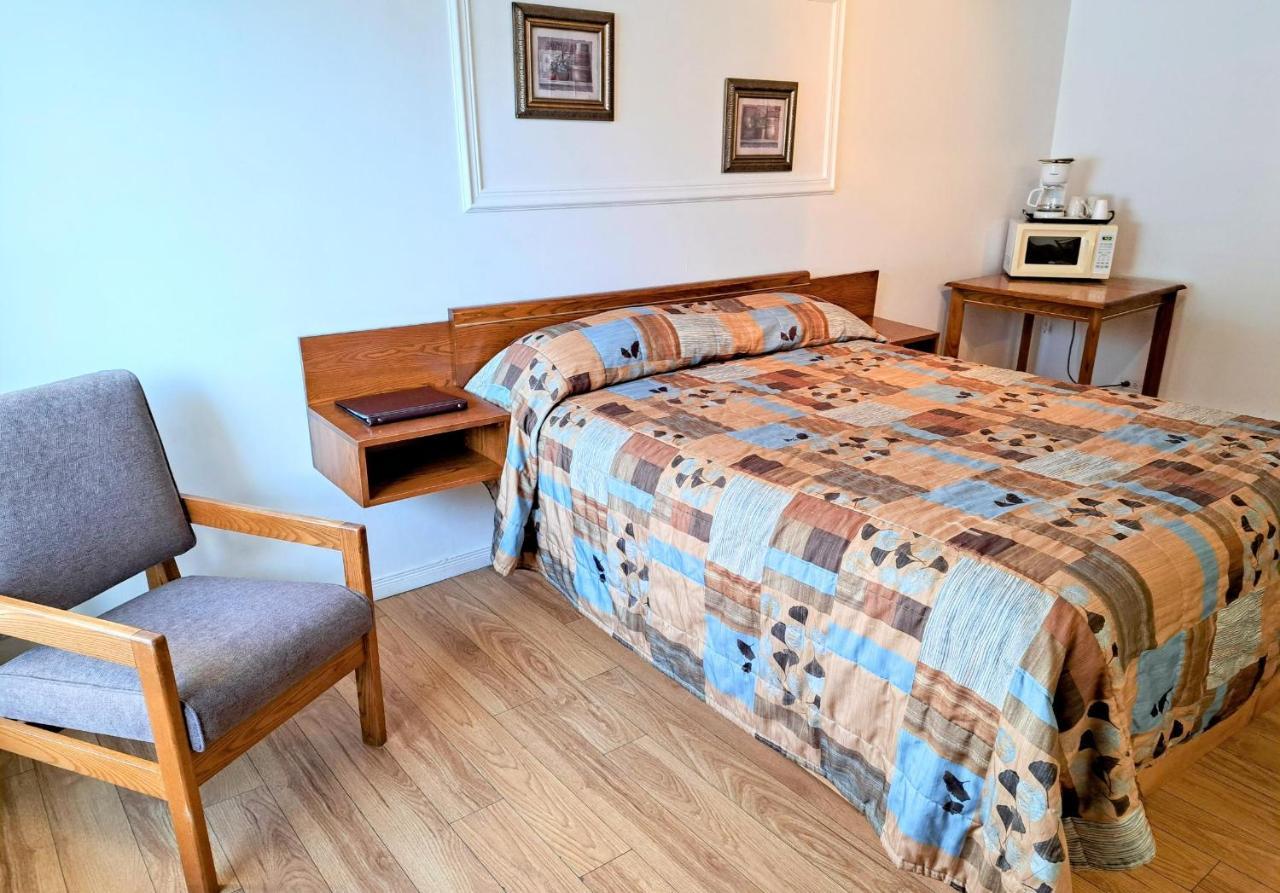Motel Bonsoir Жолиет Екстериор снимка
