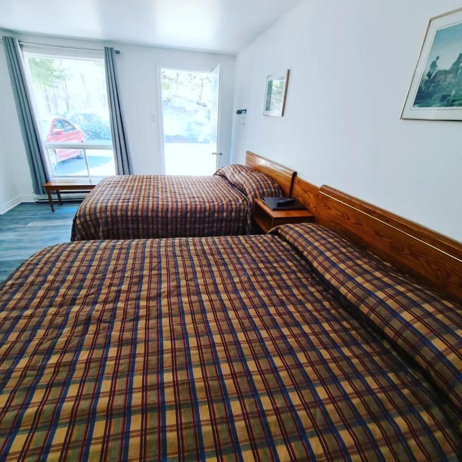 Motel Bonsoir Жолиет Екстериор снимка