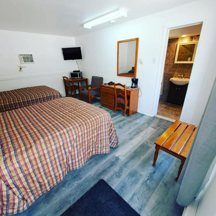 Motel Bonsoir Жолиет Екстериор снимка