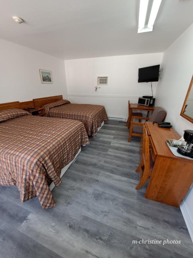 Motel Bonsoir Жолиет Екстериор снимка
