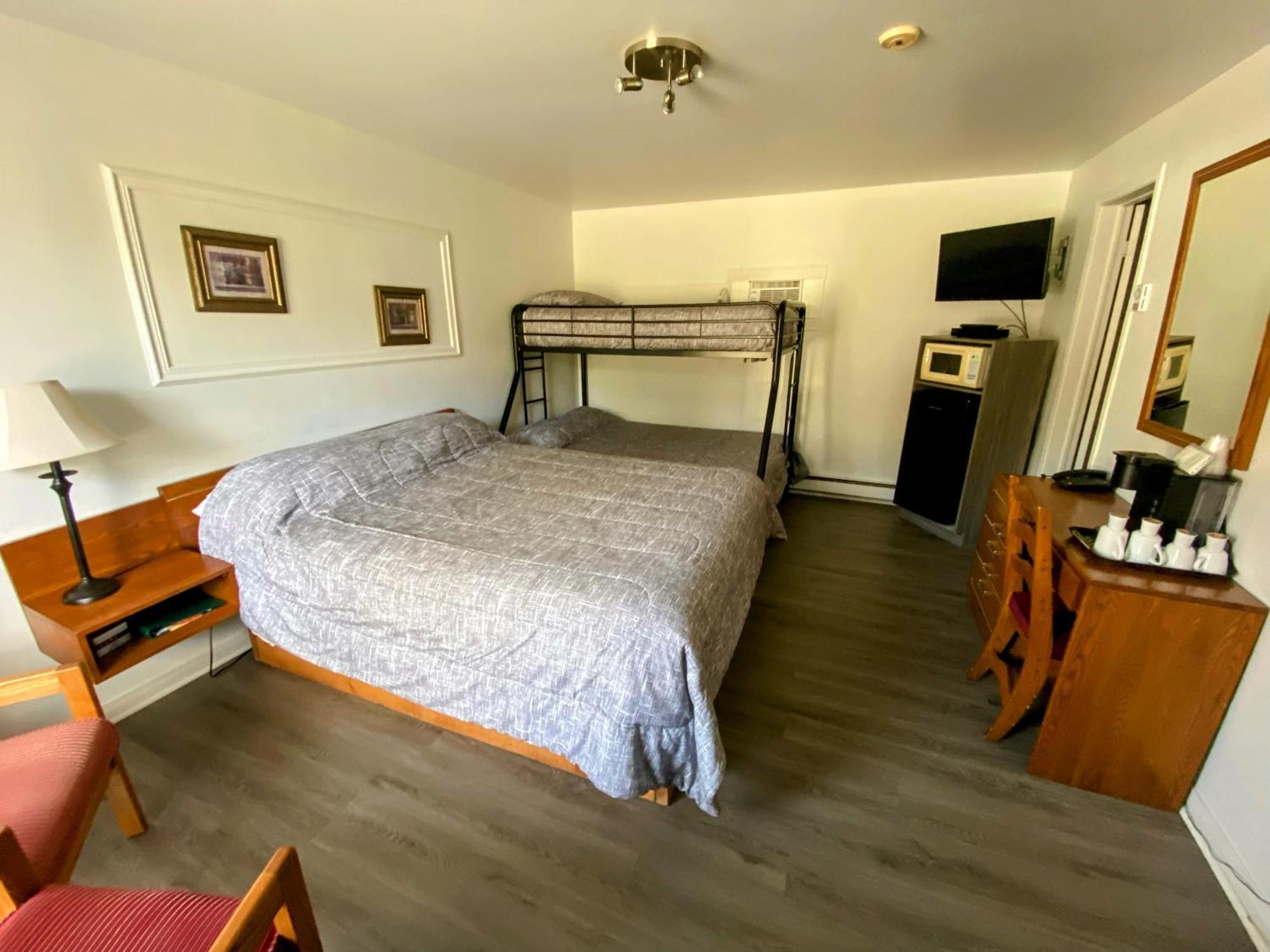 Motel Bonsoir Жолиет Екстериор снимка