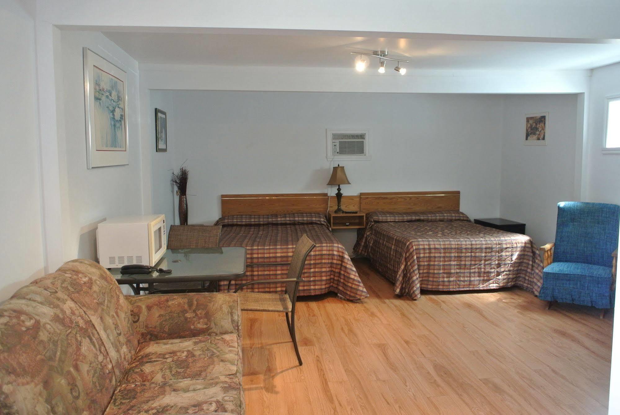 Motel Bonsoir Жолиет Екстериор снимка