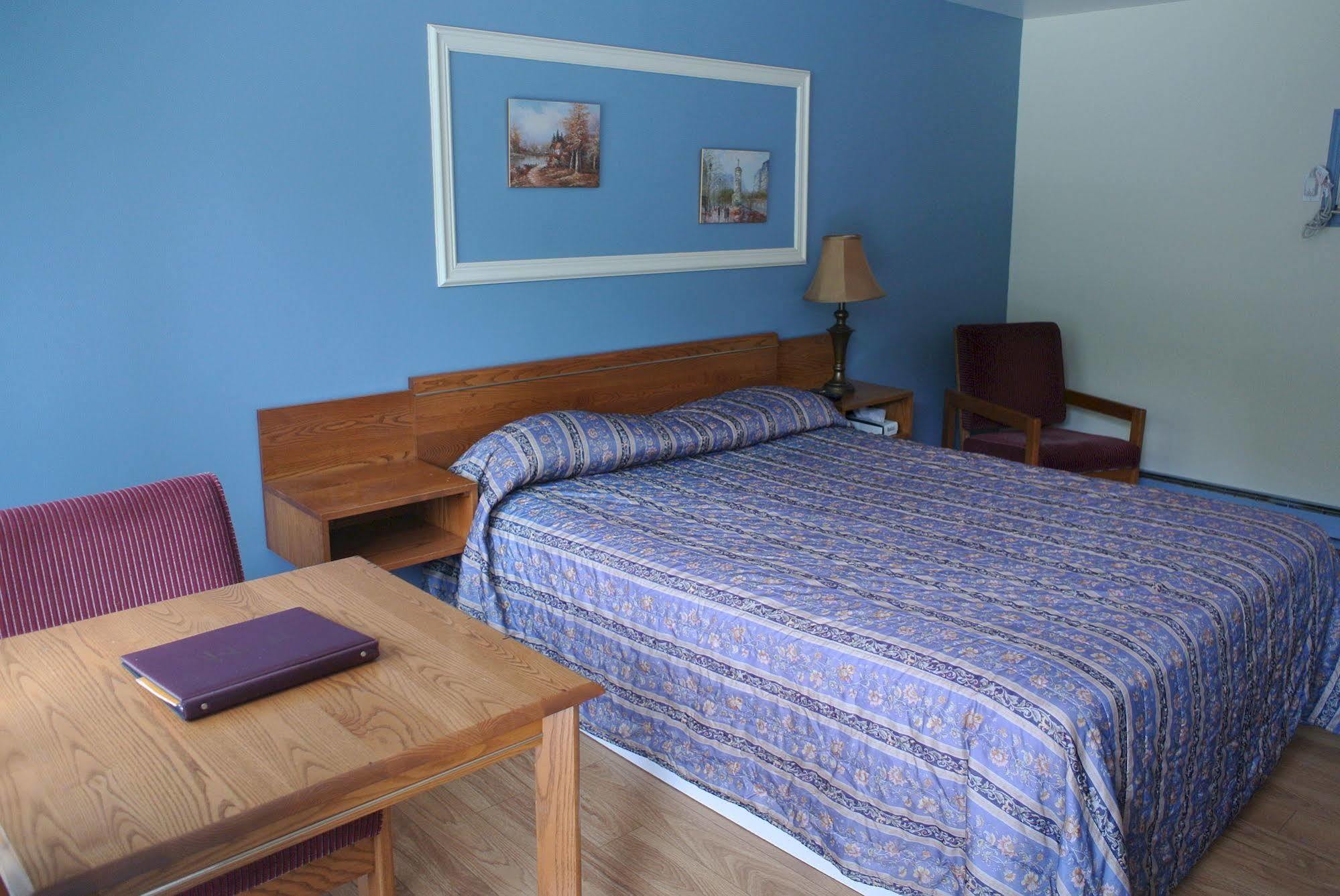 Motel Bonsoir Жолиет Екстериор снимка